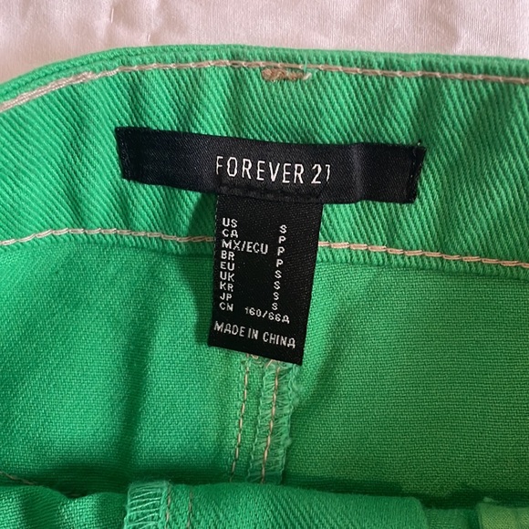 Jean Skirt 💚 - Picture 3 of 3